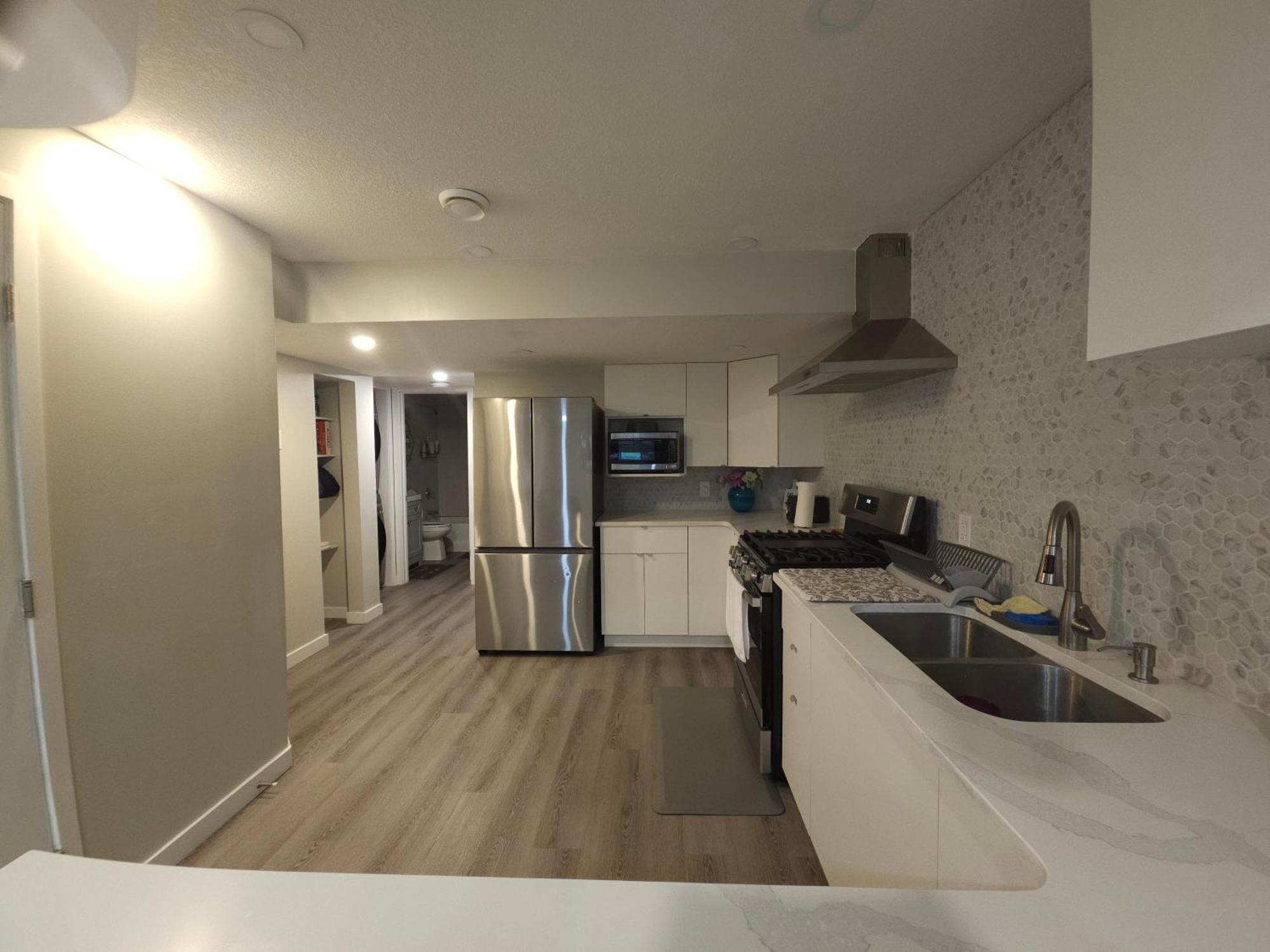 Cozy 2 Bedroom Suite, Queen Beds, Near The Airport Edmonton Exterior foto